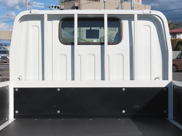 三菱ふそうキャンター平ボディ小型（2t・3t）[写真23]