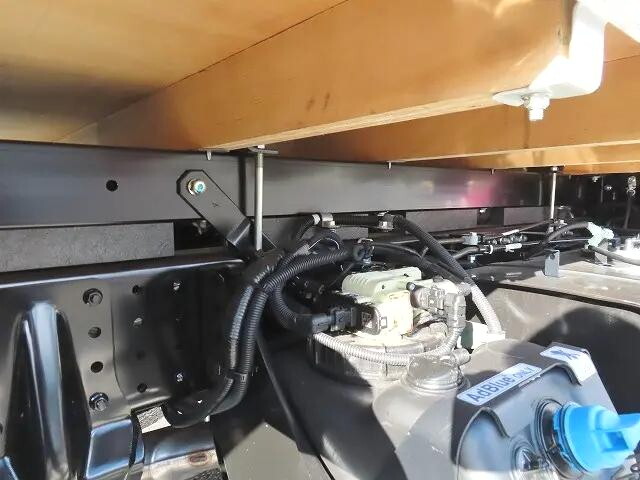 三菱ふそうキャンター平ボディ小型（2t・3t）[写真35]