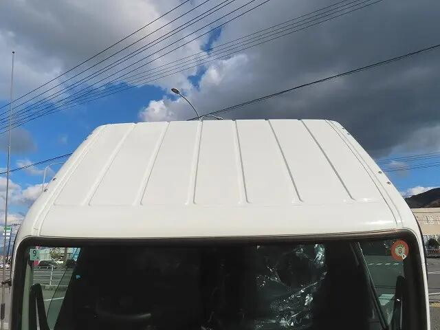 三菱ふそうキャンター平ボディ小型（2t・3t）[写真06]