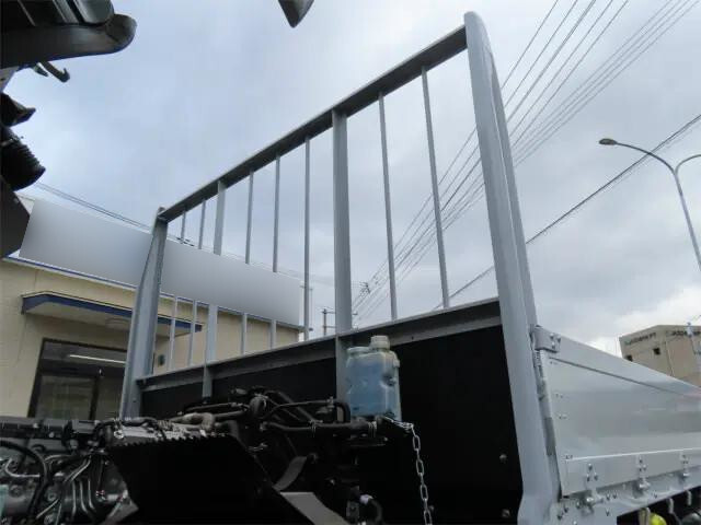 三菱ふそうファイターアルミブロック中型（4t）[写真30]