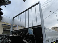 三菱ふそうファイターアルミブロック中型（4t）[写真31]