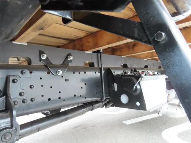 三菱ふそうファイターアルミブロック中型（4t）[写真36]