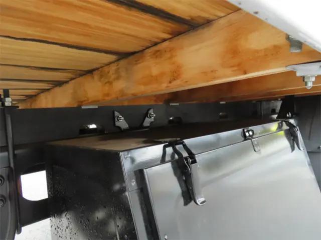 三菱ふそうファイターアルミブロック中型（4t）[写真37]