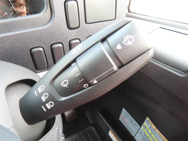 三菱ふそうファイターアルミウイング中型（4t）[写真16]