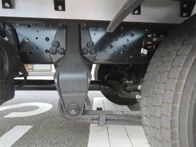 三菱ふそうファイターアルミウイング中型（4t）[写真37]