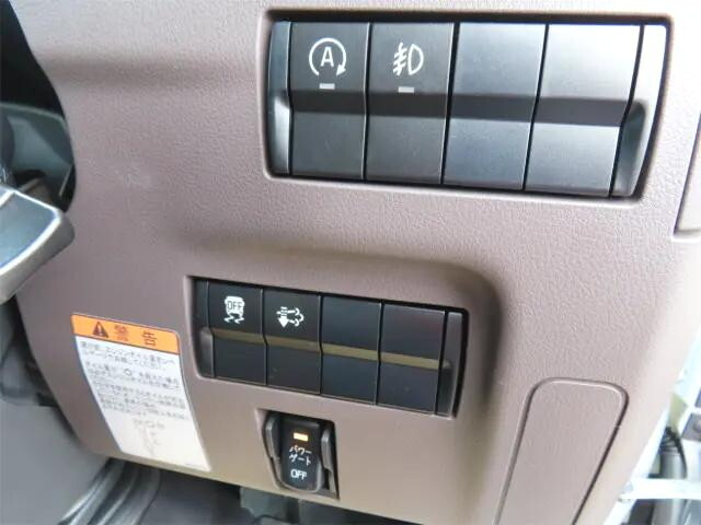 三菱ふそうキャンターダブルキャブ（Wキャブ）小型（2t・3t）[写真14]