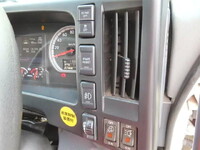 いすゞフォワードアルミウイング増トン（6t・8t）[写真14]