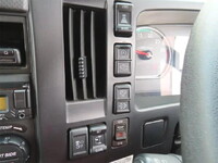 いすゞフォワードアルミウイング増トン（6t・8t）[写真15]