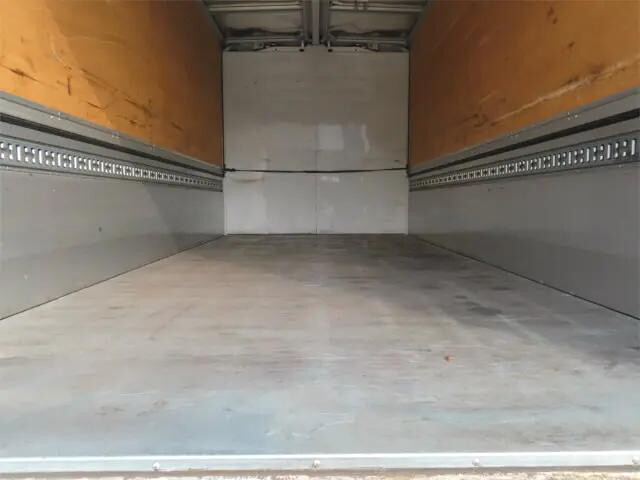 いすゞフォワードアルミウイング増トン（6t・8t）[写真19]