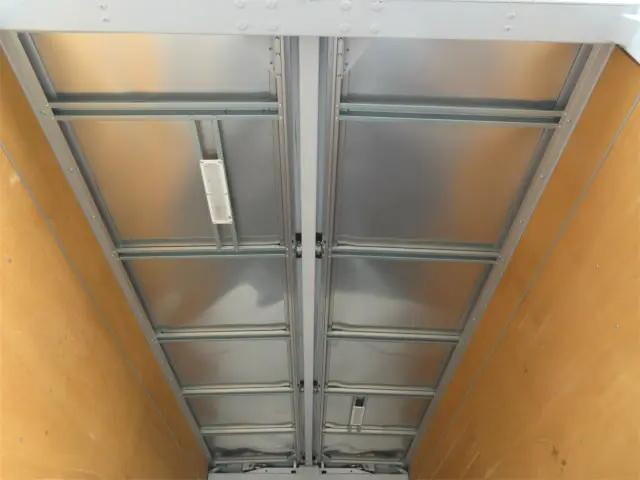 いすゞフォワードアルミウイング増トン（6t・8t）[写真20]