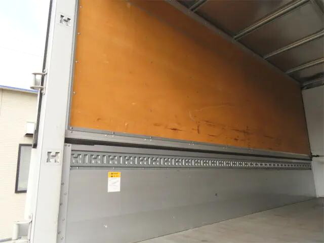 いすゞフォワードアルミウイング増トン（6t・8t）[写真22]