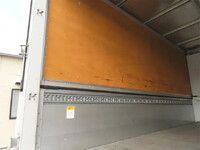 いすゞフォワードアルミウイング増トン（6t・8t）[写真23]