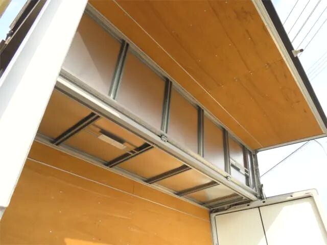 いすゞフォワードアルミウイング増トン（6t・8t）[写真27]