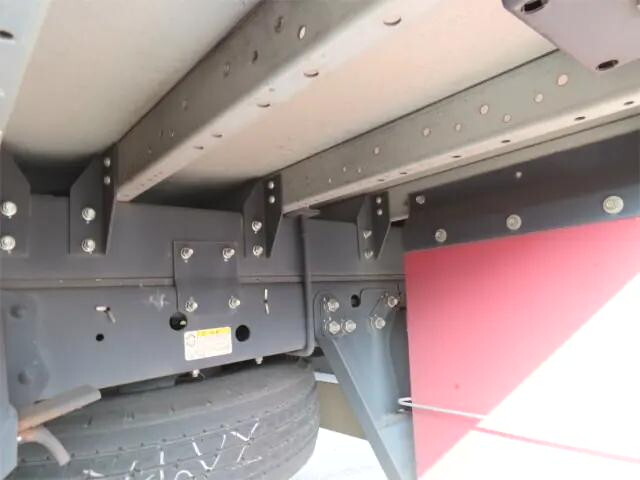 いすゞフォワードアルミウイング増トン（6t・8t）[写真36]