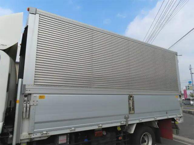 いすゞフォワードアルミウイング増トン（6t・8t）[写真06]