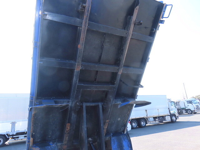 いすゞエルフダンプ小型（2t・3t）[写真32]