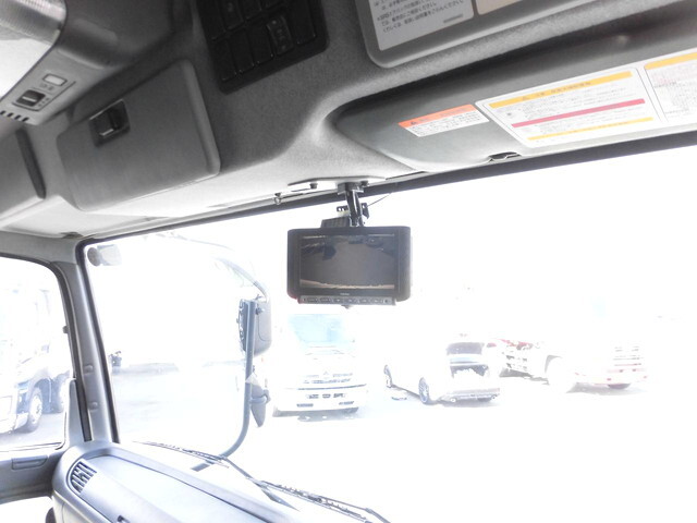 いすゞギガアルミウイング大型（10t）[写真19]