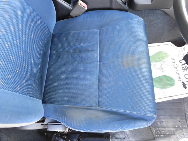 いすゞギガアルミウイング大型（10t）[写真24]