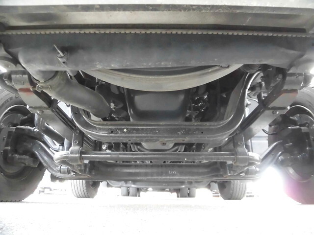 いすゞギガアルミウイング大型（10t）[写真28]