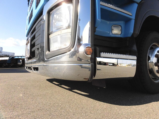 いすゞギガアルミウイング大型（10t）[写真29]