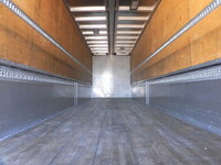 いすゞギガアルミウイング大型（10t）[写真09]