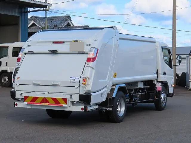 三菱ふそうキャンターパッカー車（塵芥車）小型（2t・3t）[写真02]