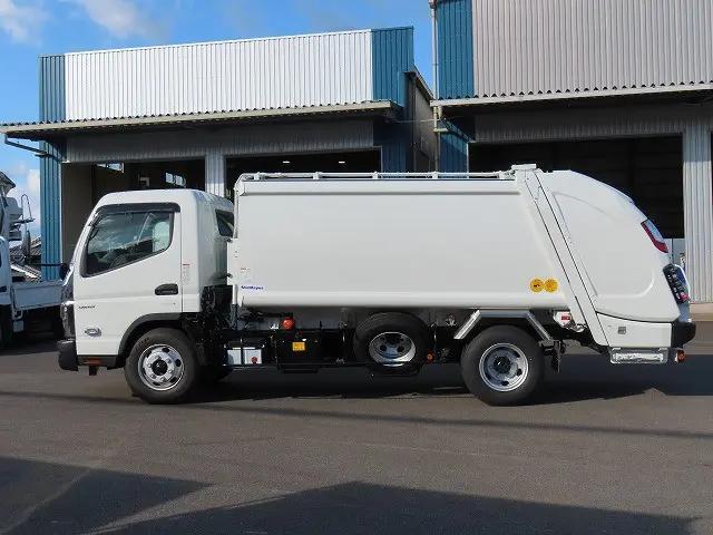 三菱ふそうキャンターパッカー車（塵芥車）小型（2t・3t）[写真03]