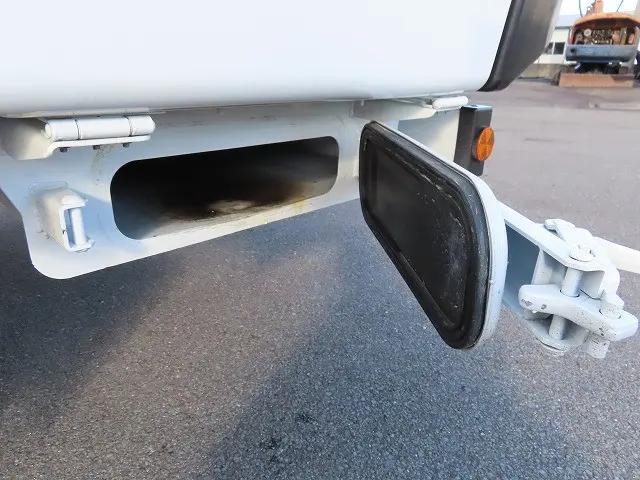 三菱ふそうキャンターパッカー車（塵芥車）小型（2t・3t）[写真30]