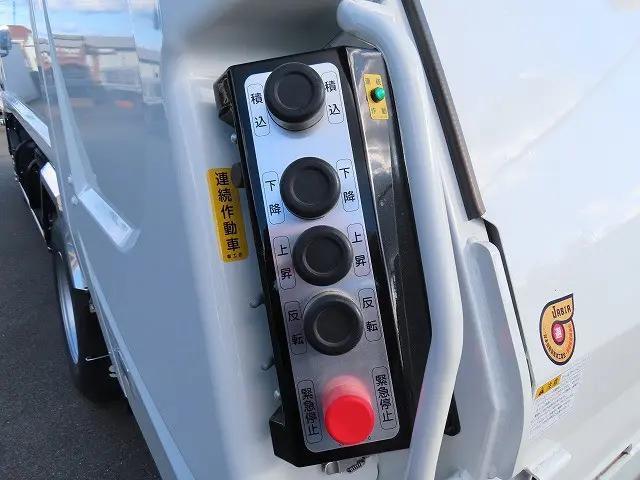 三菱ふそうキャンターパッカー車（塵芥車）小型（2t・3t）[写真31]