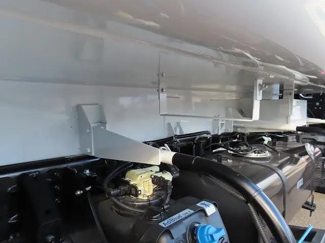 三菱ふそうキャンターパッカー車（塵芥車）小型（2t・3t）[写真37]