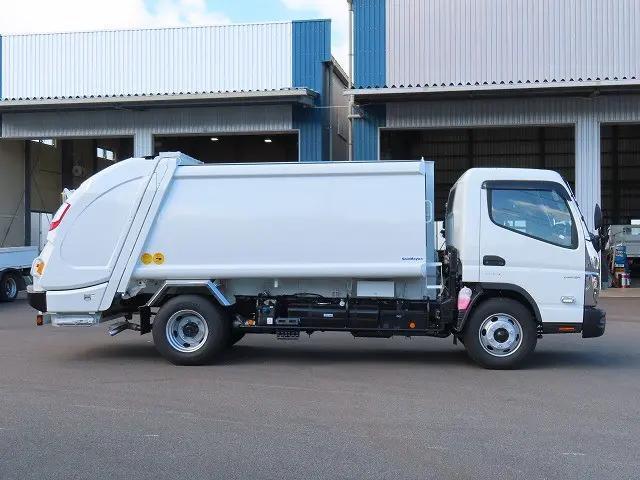 三菱ふそうキャンターパッカー車（塵芥車）小型（2t・3t）[写真04]