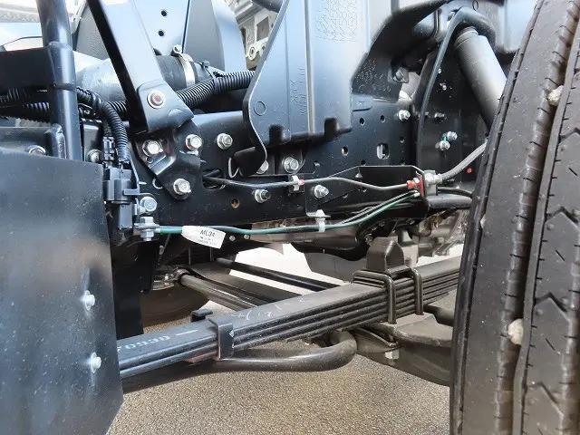 三菱ふそうキャンターパッカー車（塵芥車）小型（2t・3t）[写真40]