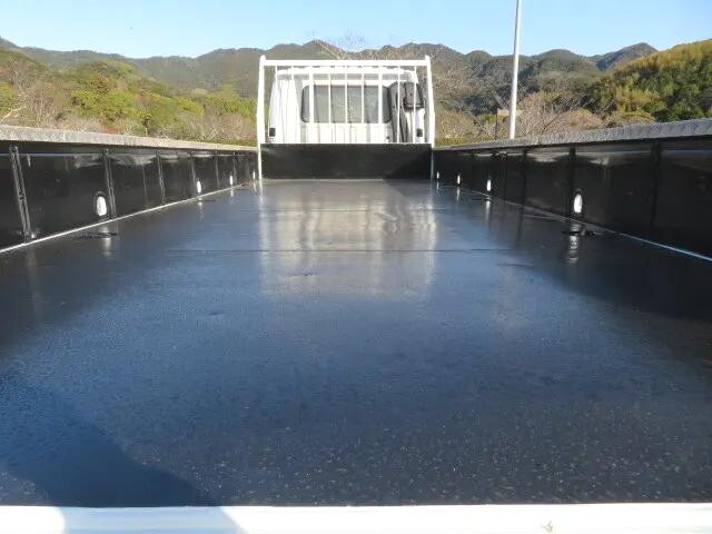 三菱ふそうファイター平ボディ増トン（6t・8t）[写真23]