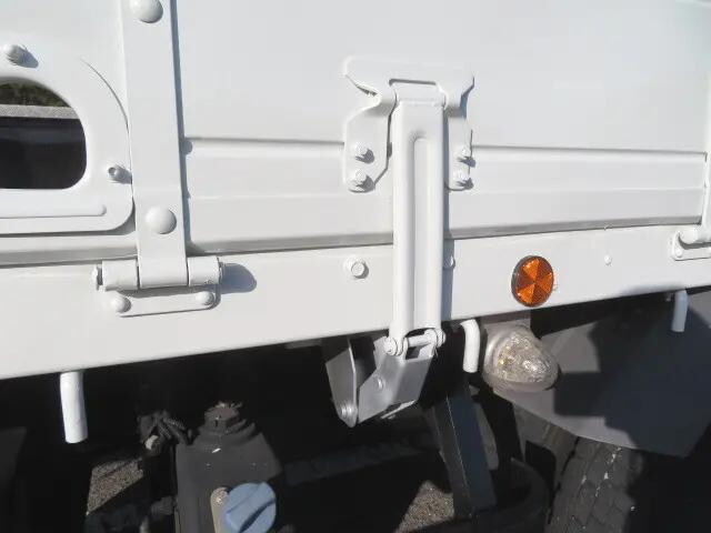 三菱ふそうファイター平ボディ増トン（6t・8t）[写真31]