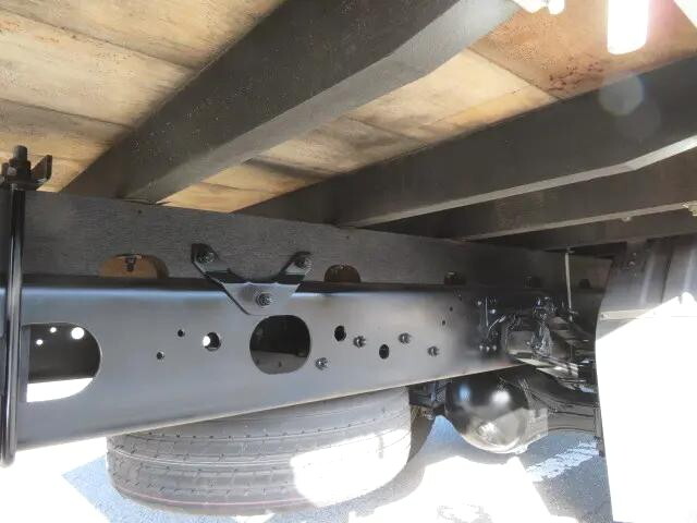 三菱ふそうファイター平ボディ増トン（6t・8t）[写真36]