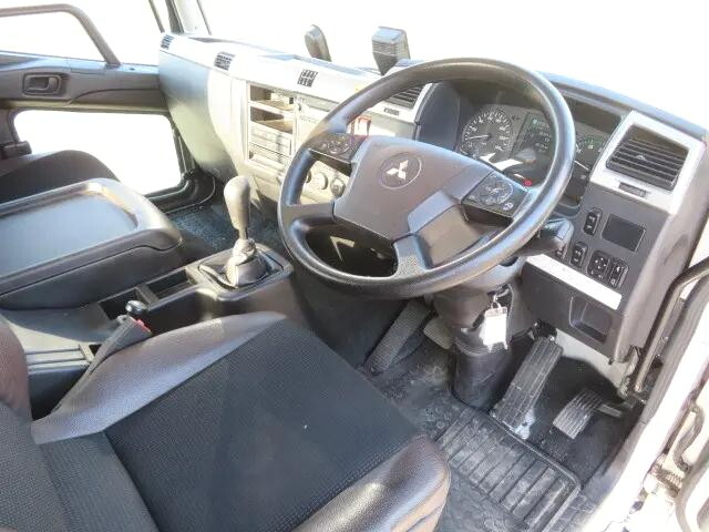 三菱ふそうファイター平ボディ増トン（6t・8t）[写真08]