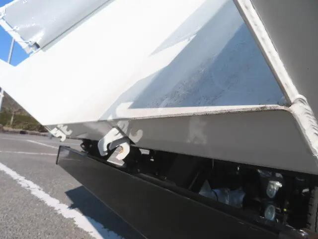 三菱ふそうキャンターダンプ小型（2t・3t）[写真29]