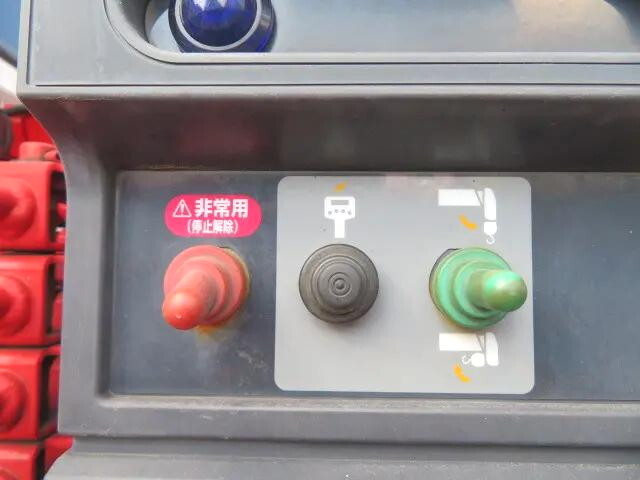 三菱ふそうファイタークレーン4段増トン（6t・8t）[写真29]