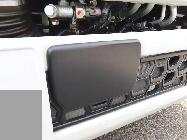 三菱ふそうキャンター平ボディ小型（2t・3t）[写真10]