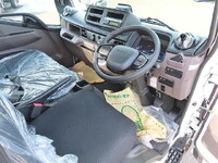 三菱ふそうキャンター平ボディ小型（2t・3t）[写真12]