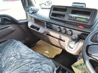 三菱ふそうキャンター平ボディ小型（2t・3t）[写真16]