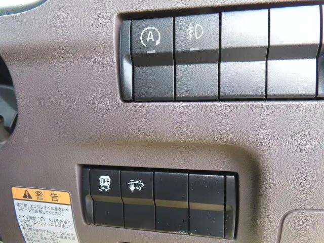 三菱ふそうキャンター平ボディ小型（2t・3t）[写真17]