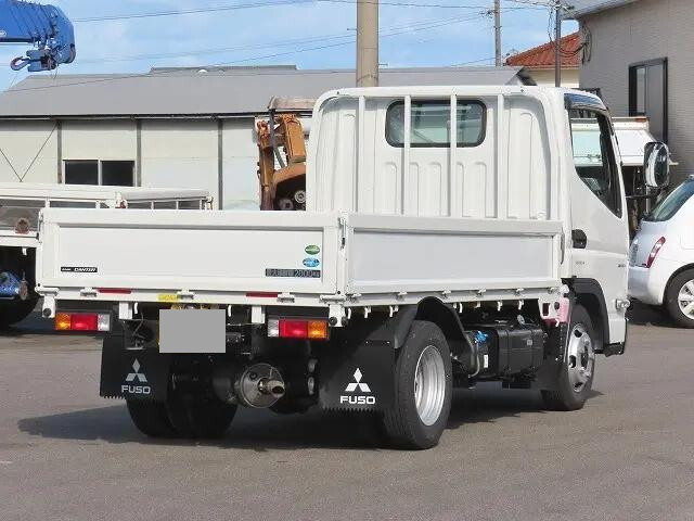 三菱ふそうキャンター平ボディ小型（2t・3t）[写真02]