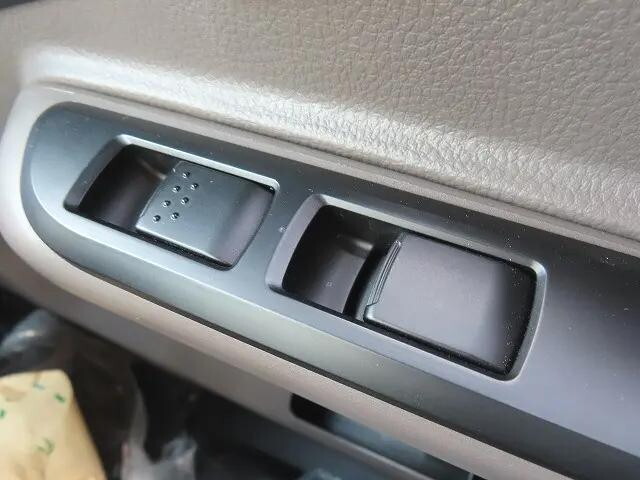 三菱ふそうキャンター平ボディ小型（2t・3t）[写真21]