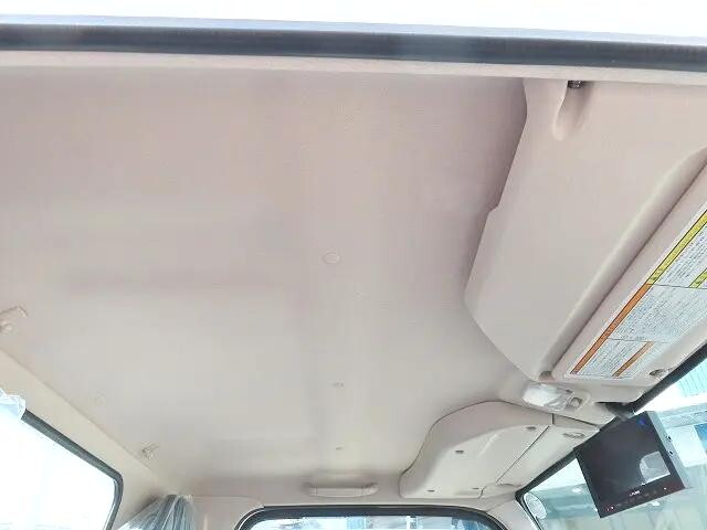 三菱ふそうキャンター平ボディ小型（2t・3t）[写真23]