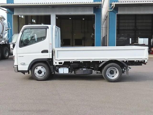 三菱ふそうキャンター平ボディ小型（2t・3t）[写真03]