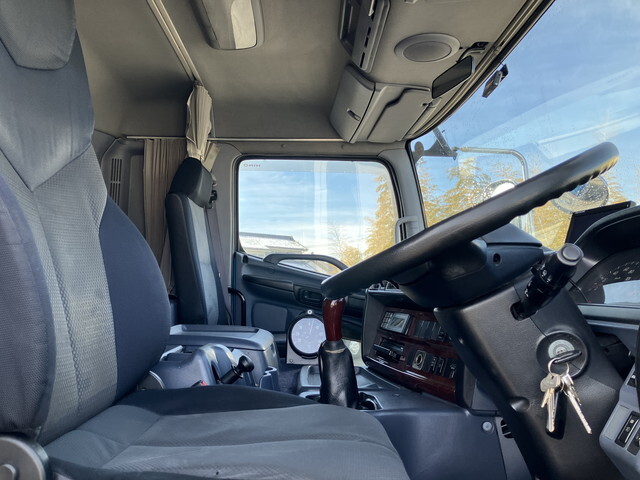 日野プロフィア冷凍車（冷蔵車）大型（10t）[写真32]