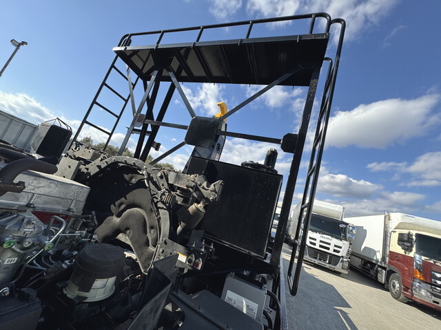 日野プロフィアコンテナ専用車大型（10t）[写真13]