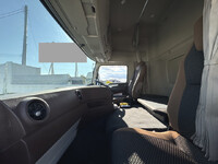 日野プロフィアコンテナ専用車大型（10t）[写真18]