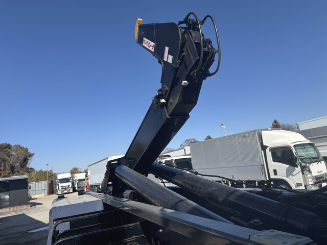 日野プロフィアコンテナ専用車大型（10t）[写真24]